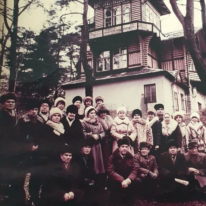 House Owner Wanted To Be In Photo