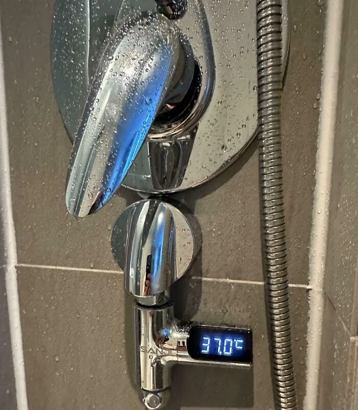 This Display In A Hotel In Seoul Allows You To Adjust Your Shower Temperature To Within A Fraction Of A Degree