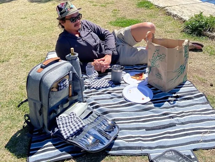 This <a Style="Display:inline;" Href="Https://Www.amazon.com/Sunflora-Backpack-Insulated-Waterproof-Outdoor/Dp/B07t8yvj5n?ie=utf8&th=1&linkcode=ll1&tag=bpraccoon-20&linkid=576231c03fc25f84f2404c3add1f5d5c&language=en_us&ref_=as_li_ss_tl" Target="_blank"><span Style="Font: Inherit; Color: #d74b1f;"> 2-In-1 Cooler And Picnic Basket Backpack For 4 People</Span> Is Basically Your Mobile Feast Command Center, Letting You Carry All The Essentials (And The Wine) Hands-Free Like A Culinary Sherpa