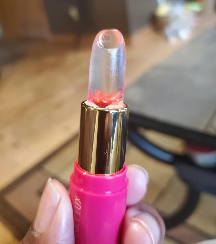 Your Pout Gets A Pop Of Pretty And Your Mood Gets A Little Lift Every Time You Swipe On This Delightful <a Style="Display:inline;" Href="Https://Www.amazon.com/Winky-Lux-Womens-Pink-Flower/Dp/B01m7w1miu?ie=utf8&th=1&linkcode=ll1&tag=bpbison-20&linkid=72aa88c5ade0c44b70cd6a19987f4b8a&language=en_us&ref_=as_li_ss_tl" Target="_blank"><span Style="Font: Inherit; Color: #d74b1f;"> Flower Lipbalm </Span> That's As Lovely To Look At As It Is To Wear