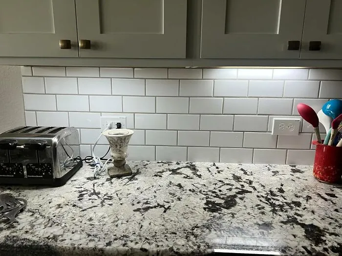 Your Kitchen Counters Are About To Go From Dimly Lit Mystery Zones To Brilliantly Illuminated Prep Stations With <a Style="Display:inline;" Href="Https://Www.amazon.com/Rechargeable-Operated-Magnetic-Dimmable-Wireless/Dp/B0bdf8cvbn?ie=utf8&th=1&linkcode=ll1&tag=bpbat-20&linkid=75ad52c98147956af6284f89f8742b23&language=en_us&ref_=as_li_ss_tl" Target="_blank"><span Style="Font: Inherit; Color: #d74b1f;"> This Under Cabinet Lighting</Span> That's A Total Game-Changer For A Refreshed Kitchen Vibe