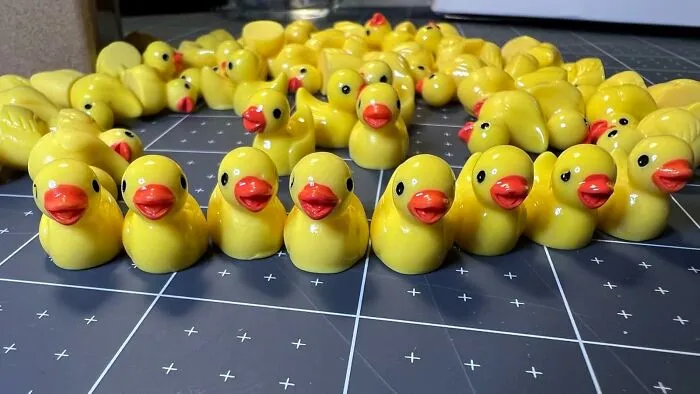 Ducks, Ducks Everywhere! Unleash Chaos Or Stage Tiny Scenes With A Massive Bag Of <a Style="Display:inline;" Href="Https://Www.amazon.com/Landscape-Ornament-Dollhouse-Decoration-Christmas/Dp/B0bdzwbhj2?ie=utf8&th=1&linkcode=ll1&tag=bpgrape-20&linkid=0a0f606cecd567993396229c8794307f&language=en_us&ref_=as_li_ss_tl" Target="_blank"><span Style="Font: Inherit; Color: #d74b1f;"> 200 Mini Resin Ducks </Span>