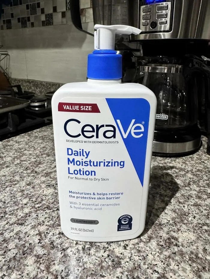 Your Skin Has Probably Seen <a Style="Display:inline;" Href="Https://Www.amazon.com/CeraVe-Moisturizing-Lotion-Hyaluronic-Fragrance/Dp/B07rk4hst7?ie=utf8&th=1&linkcode=ll1&tag=bpgoose-20&linkid=8ebfded1ba6cd85f06ee9e741a82351c&language=en_us&ref_=as_li_ss_tl" Target="_blank"><span Style="Font: Inherit; Color: #d74b1f;"> CeraVe Daily Moisturizing Lotion </Span> All Over The Internet And Is Patiently Waiting For You To Finally Get The Hint