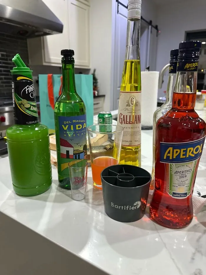 Become An Instant Mixologist And Impress Your Friends Without Knowing A Single Recipe Thanks To The <a Style="Display:inline;" Href="Https://Www.amazon.com/Bartifier-Portable-Cocktail-Maker-Machine/Dp/B0dcd6w3wt?ie=utf8&linkcode=ll1&tag=bporange-20&linkid=6a539bab0600196dd072435945fe43c6&language=en_us&ref_=as_li_ss_tl" Target="_blank"><span Style="Font: Inherit; Color: #d74b1f;"> Bartesian Smart Cocktail Maker </Span>