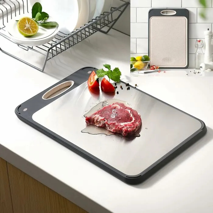 Avoid That Awkward Chicken-To-Lettuce Cross-Contamination Situation With The Simple Genius Of A <a Style="Display:inline;" Href="Https://Www.amazon.com/Dp/B0dctmdvwm?ascsubtag=7872778%2c10%2c38%2cd%2c0%2c0%2c0%2c1396%3a1%3b900%3a2%3b974%3a1%3b1338%3a1%2c0%2c0%2c0&th=1%25252cgoogle%252cgoogle%2cgoogle&btn_ref=srctok-8d599587ab375dd7&linkcode=ll1&tag=bplamb-20&linkid=2744b894531a970554ee14c69b416758&language=en_us&ref_=as_li_ss_tl" Target="_blank"><span Style="Font: Inherit; Color: #d74b1f;"> Double Sided Cutting Board </Span>