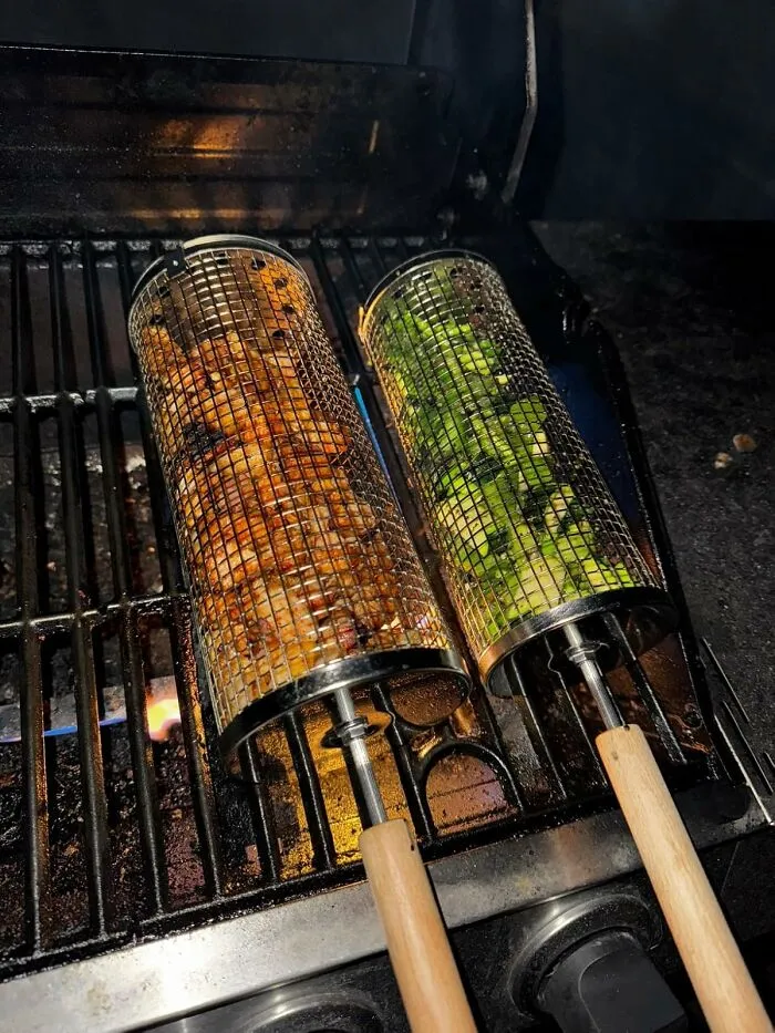 Dad's BBQ Skills Are About To Go Next-Level This Father's Day With <a Style="Display:inline;" Href="Https://Www.amazon.com/Ivtivfu-Grilling-Accessories-Vegetable-Stainless/Dp/B0cgx3zgbk?ie=utf8&linkcode=ll1&tag=bpscorpion-20&linkid=2dd96279692b524857fab9cab94d5569&language=en_us&ref_=as_li_ss_tl" Target="_blank"><span Style="Font: Inherit; Color: #d74b1f;"> These Rolling Grill Baskets</Span>, Making Sure Those Tricky Veggies And Shrimp Don't Make A Daring Escape Through The Grates