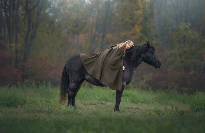 I Photographed 15 Tender Moments Between Children And Their Animal Friends