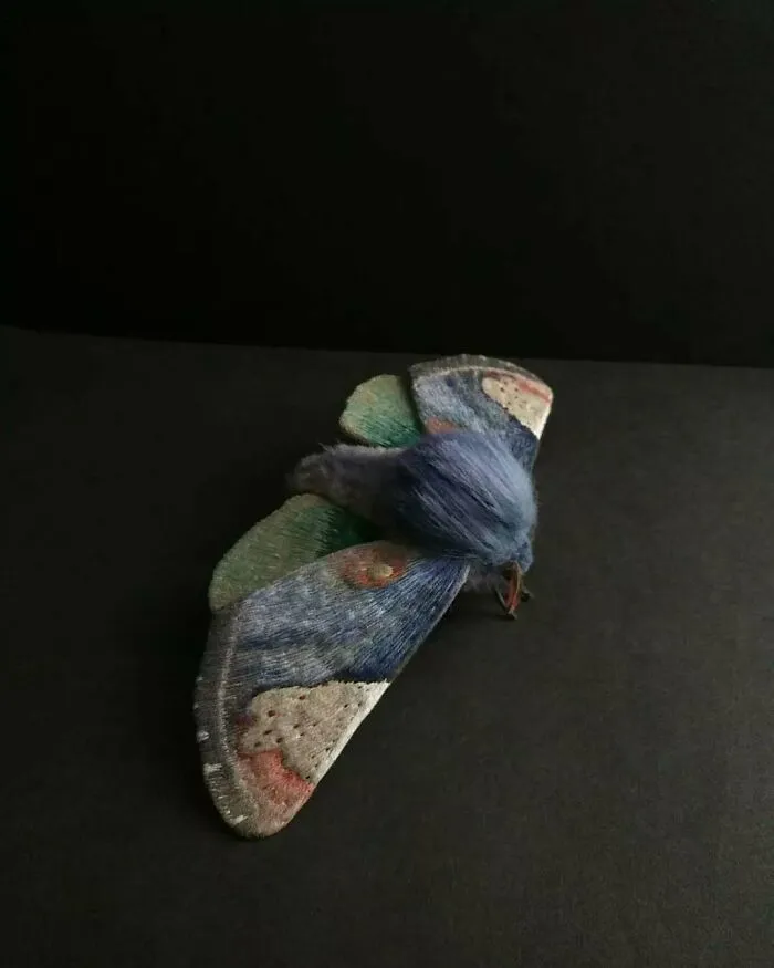 43 Incredible Hand-Sized Moths And Butterflies Made Out Of Fibers By Yumi Okita
