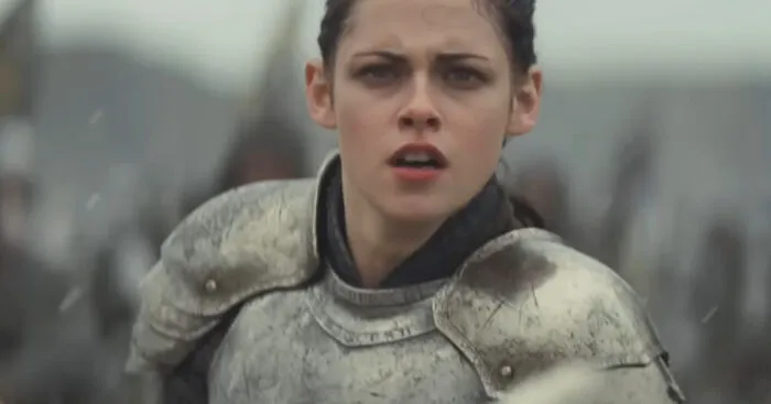 37 Times When Casting Directors Failed At Their Jobs By Miscasting Actors For These Roles
