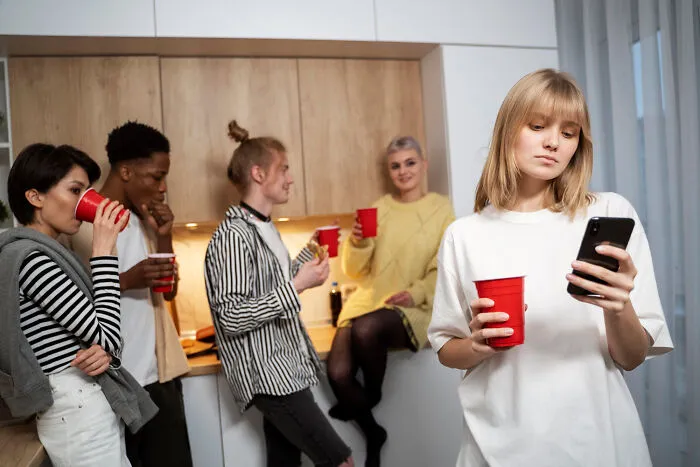 30 Pathetic Experiences In Adult Life That Are Actually As Painful As Being Picked Last In Gym Class