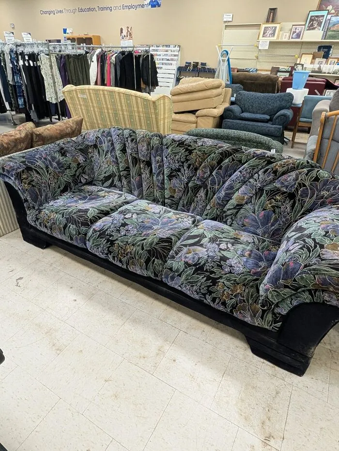 May 21 2025 Thrifted This From My Local Good Will For $30 !!  I'll Be Taking It Home Tomorrow 🥰 Found In Harrison Arkansas