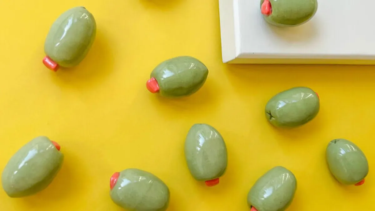 25 Ways To Surround Yourself With Food That Won't Actually Go Bad