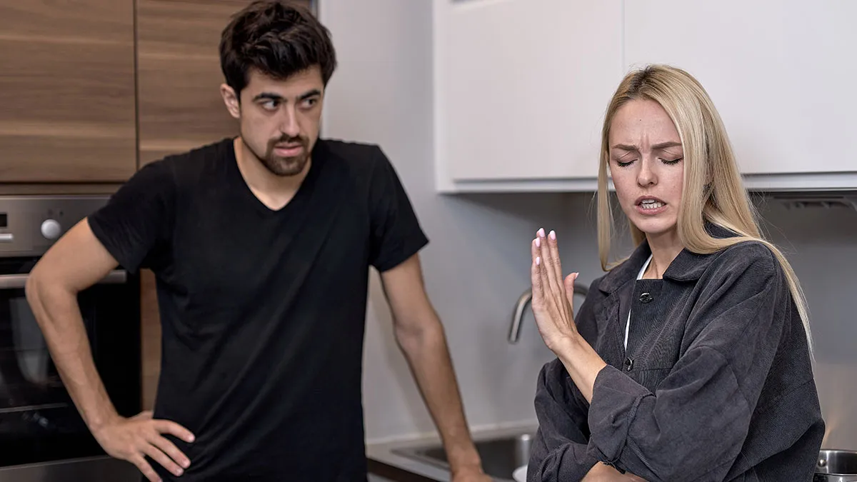 Woman Wonders How To Warn Toxic Husband About Looming Divorce, Netizens Say “Just Run”