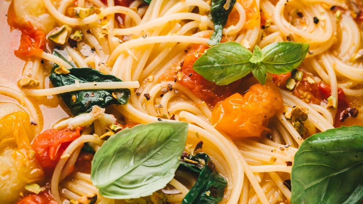 Meghan Markle’s Viral One-Pot Pasta Gets A Cozy Homemade Makeover