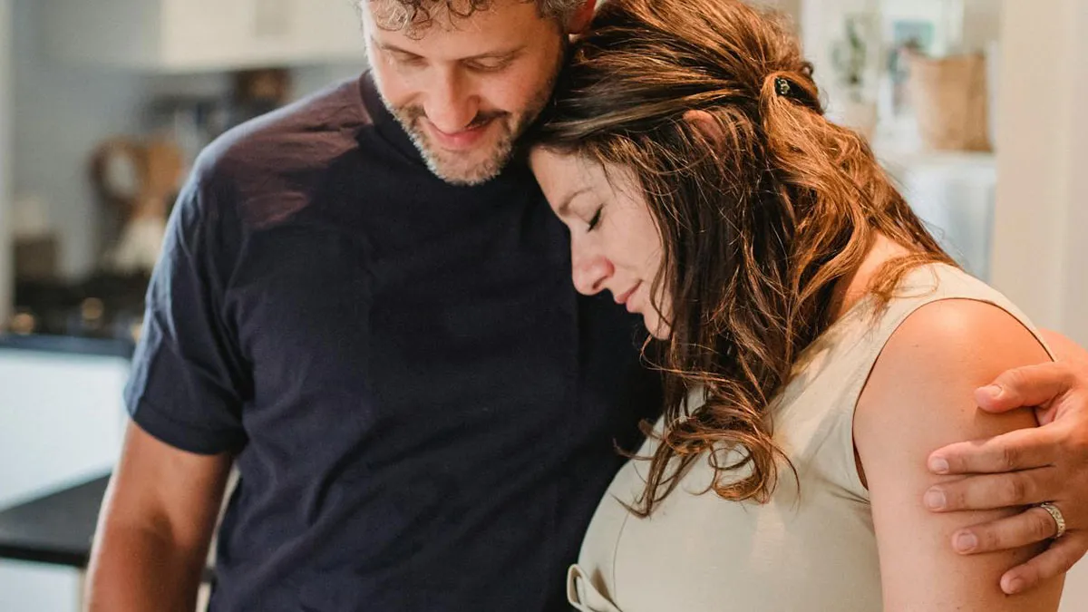 Woman’s World Turns Upside Down Days Before Giving Birth When BF Reveals His Family Status