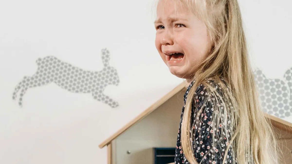 Kid Gets Herself Banned From Future Trips With Aunt And Uncle, Her Mom Throws A Fit