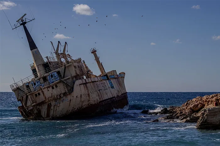 “People Who Have Worked At Sea, What’s The Creepiest Thing That’s Happened?” (50 Answers)