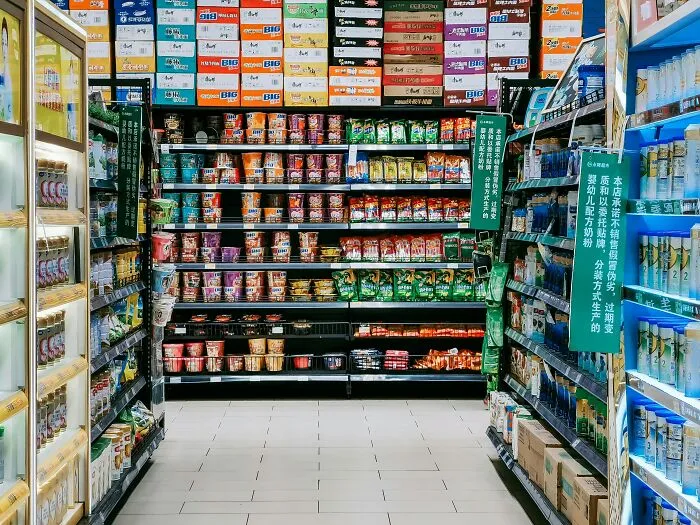 Cashiers Reveal 35 Items That Make Them Give Customers The Side Eye At The Register