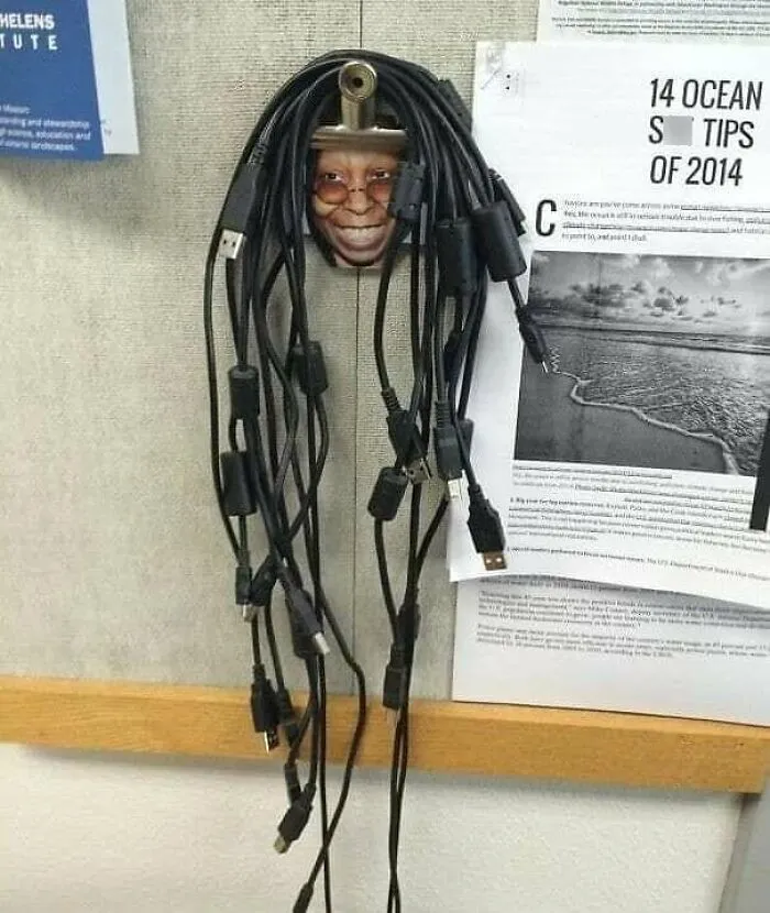 50 Weird And Wild Pics From An IG Account Dedicated To Posting Unhinged Content
