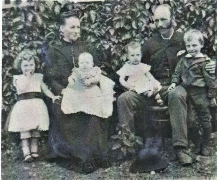 1895
