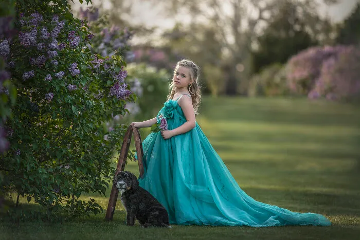 I Photographed 15 Tender Moments Between Children And Their Animal Friends