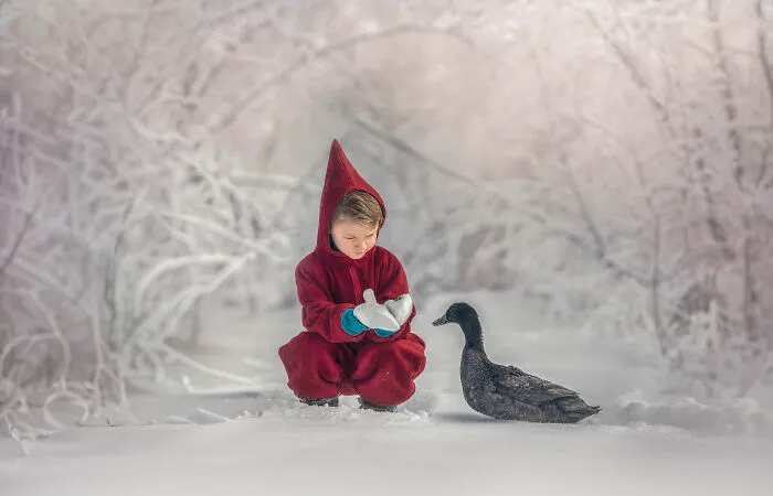 I Photographed 15 Tender Moments Between Children And Their Animal Friends