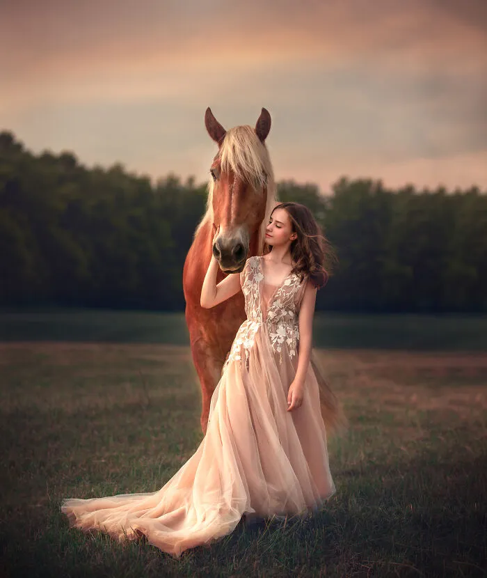 I Photographed 15 Tender Moments Between Children And Their Animal Friends