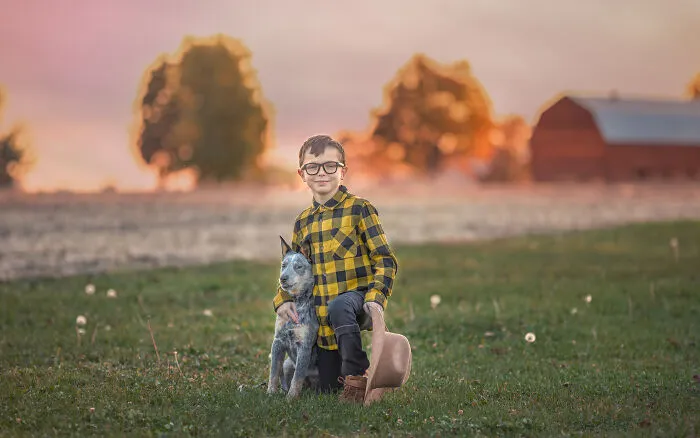 I Photographed 15 Tender Moments Between Children And Their Animal Friends