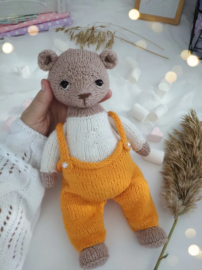 “My Bear Stories”: I’m In Love With Teddy Bears, And I’m Rediscovering That Love Through Knitting Toys (10 Pics)