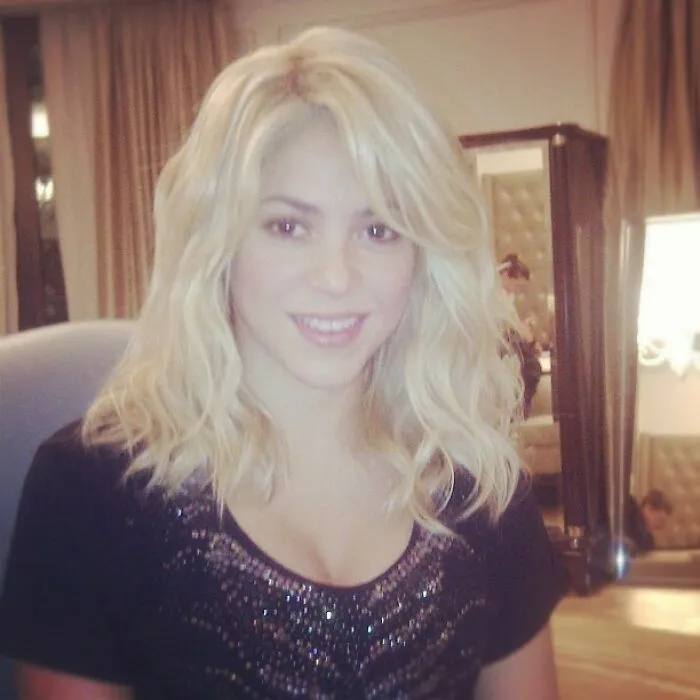 Shakira 2012: "Getting Ready For The Show, See You In A Bit"