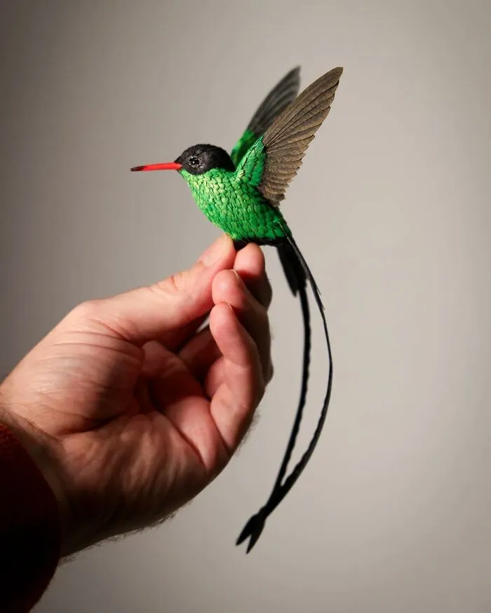 “I Cut Every Feather Out By Hand”: 31 Detailed Small Animal Sculptures By Zack Mclaughlin (New Pics)