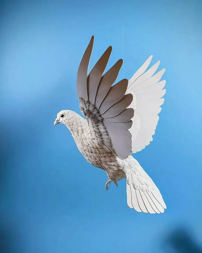 “I Cut Every Feather Out By Hand”: 31 Detailed Small Animal Sculptures By Zack Mclaughlin (New Pics)
