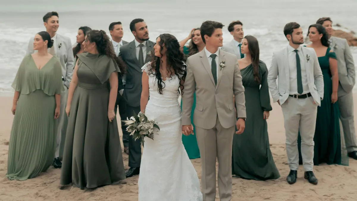 Bride Thinks She Can Just Show Up To Her Wedding Without Planning Any Of It: “Is It Normal?”