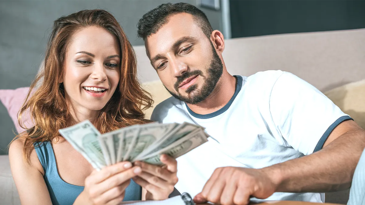Couple Keeps Their Wealth Secret While Family Believes They’re Just Restaurant Employees
