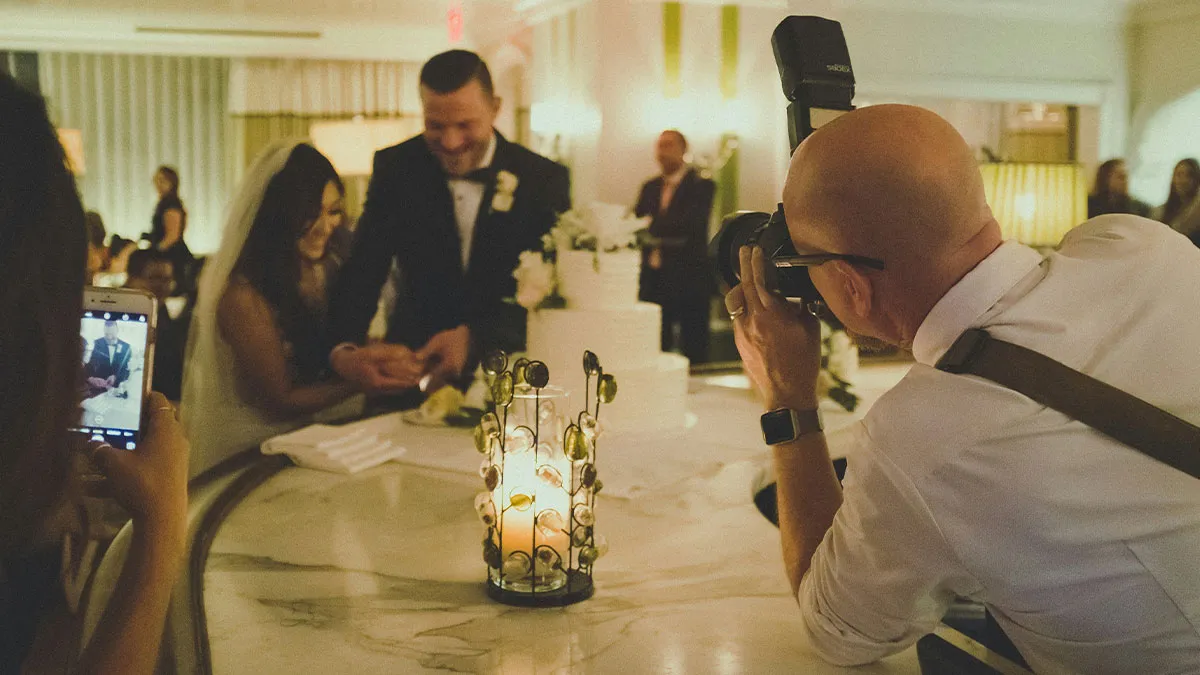 Newlyweds Refuse To Pay Cousin $3000 After A “Misunderstanding” With His Gift