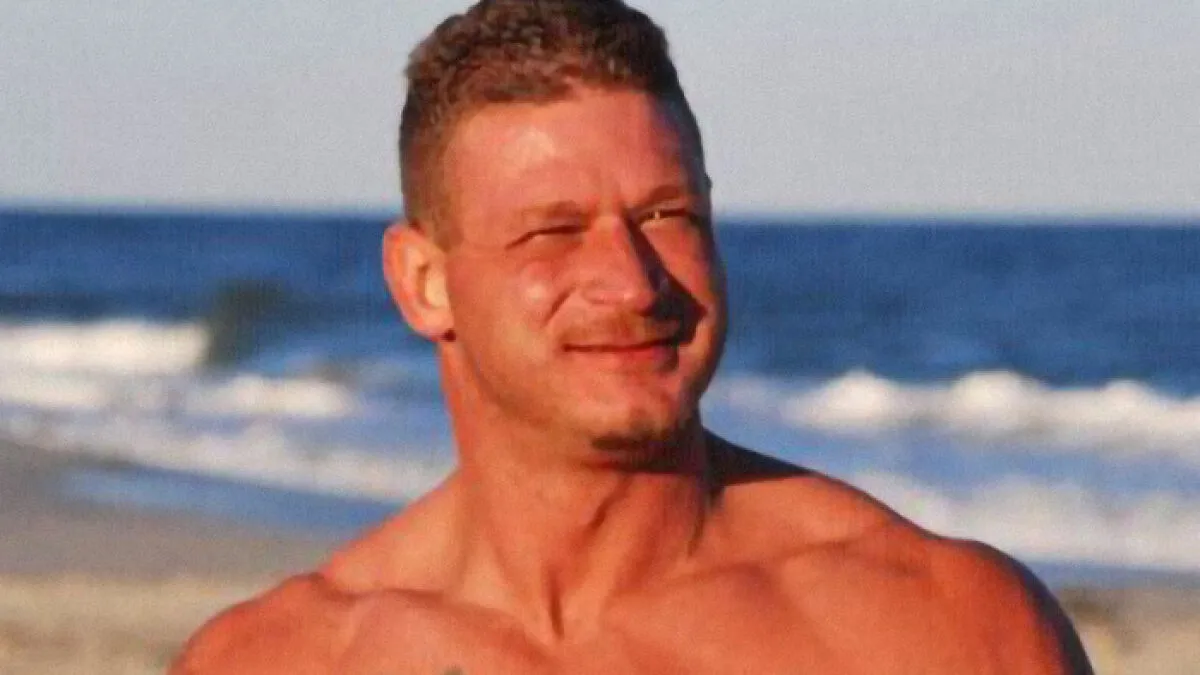 Dad Fatally Beaten With Metal Bat While Confronting Teen Daughter's Alleged Assaulter