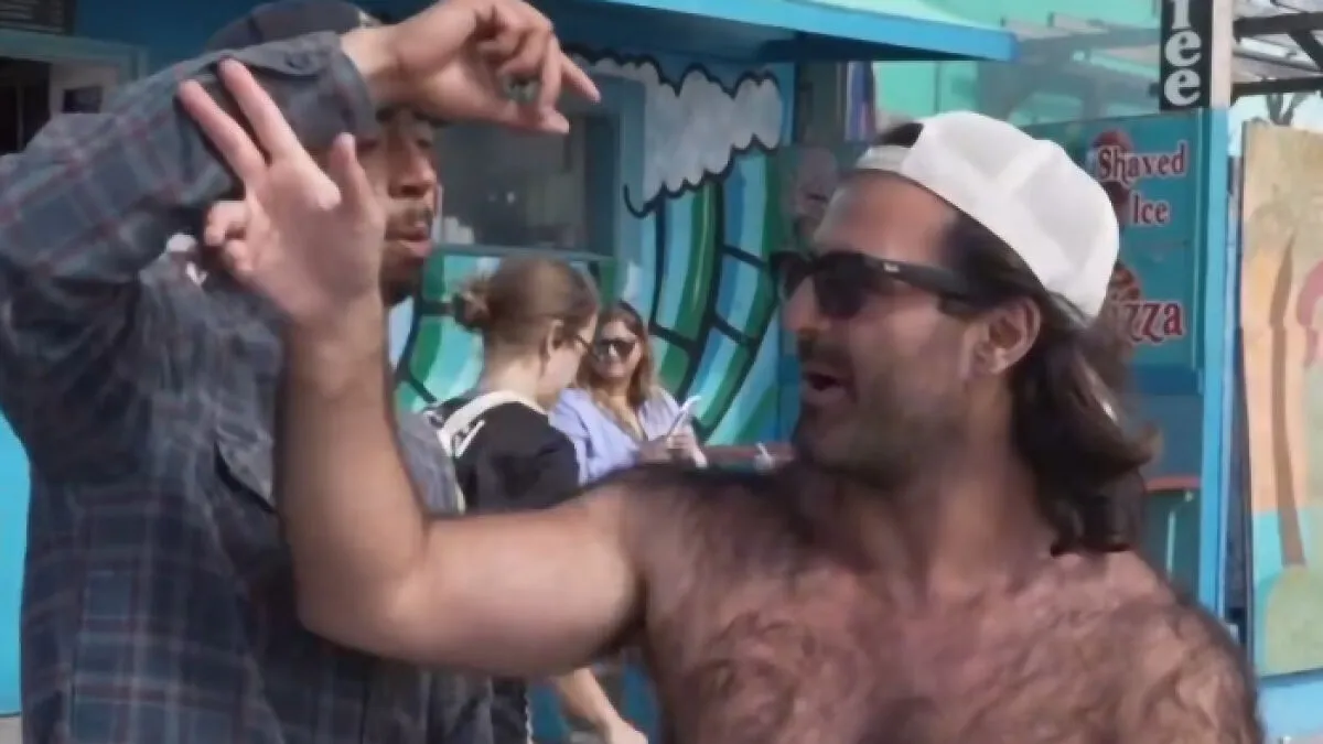 "Hero" Confronts "Creepy" Influencer As He Secretly Films Woman With Smart Glasses