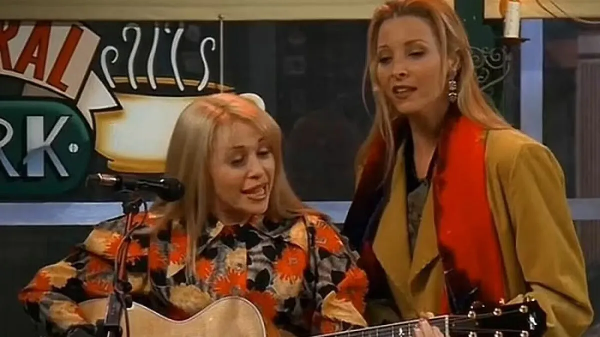 63YO 'Friends' Star Who Sang Smelly Cat Stuns Fans With Youthful Glow Decades Later