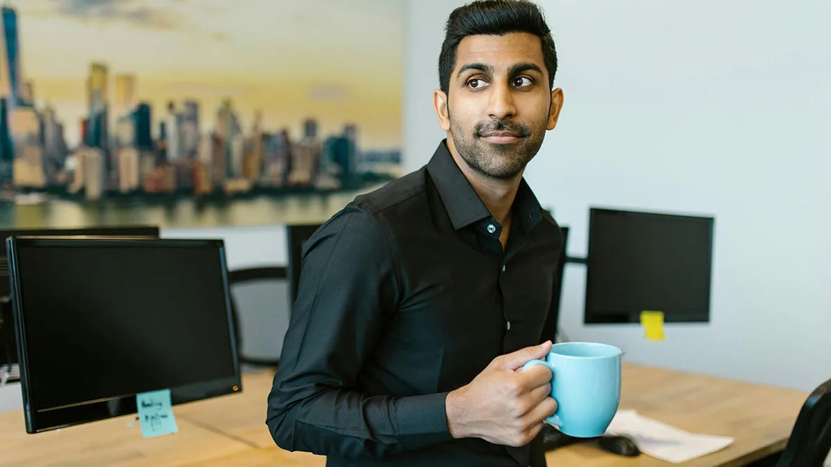 Office Thief Keeps Taking Guy's Special Mug, Quickly Regrets It After Ruining His Own Reputation