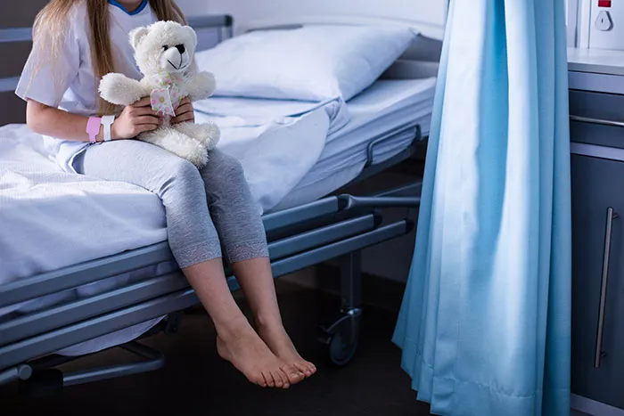 “They Put Duct Tape On Blistered Skin”: 50 Times Doctors Saved Patients From Their DIY Treatments
