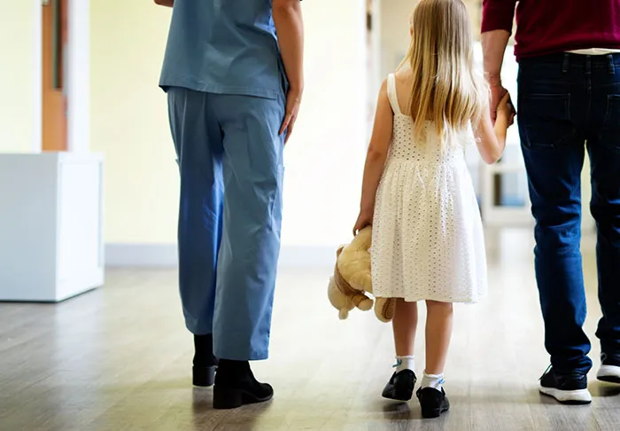 “They Put Duct Tape On Blistered Skin”: 50 Times Doctors Saved Patients From Their DIY Treatments