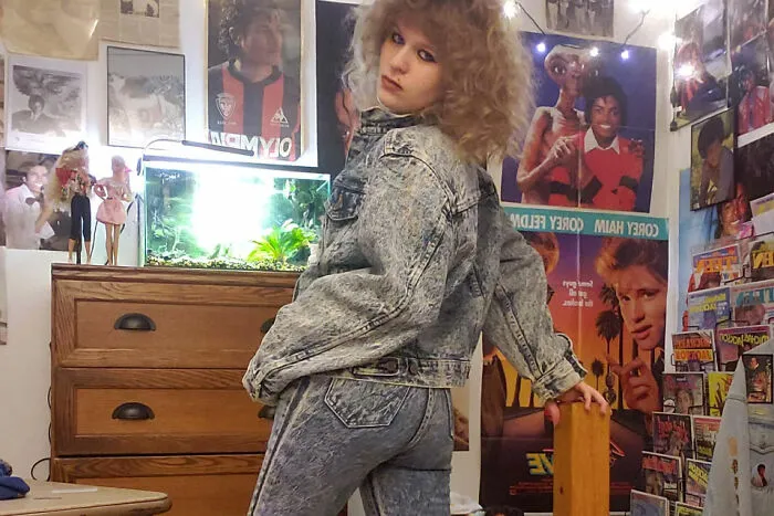 40 Hilariously Dumb Fads That Prove Humans Shouldn’t Be Left Unsupervised