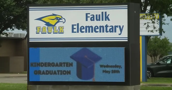 "Traumatic": Brawl Erupts Between Parents At Kindergarten Graduation As Kids Beg Them To "Stop"