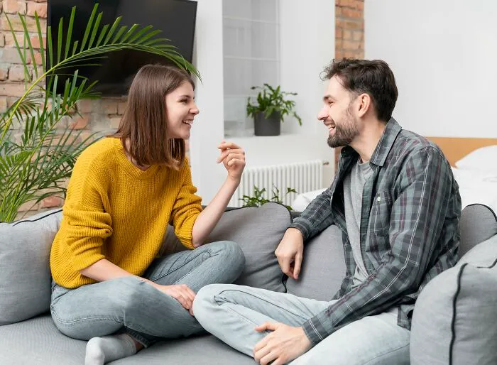 30 Guys Who Turned Their Back On Female Friends After Their GF Demanded It And How It Worked Out