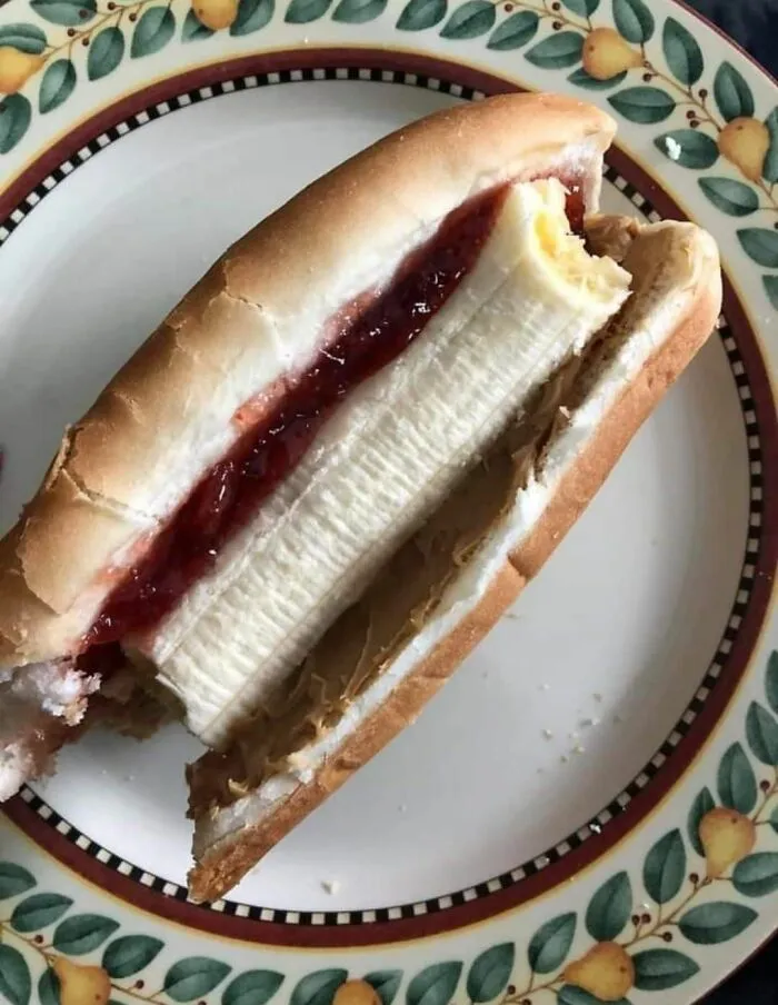 40 Disgusting Pics Of Food Someone Actually Was Served And Even Ate