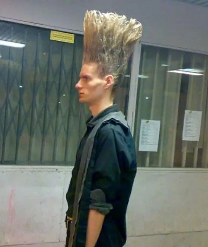 50 Weird And Wild Pics From An IG Account Dedicated To Posting Unhinged Content