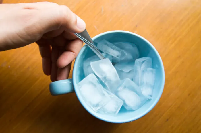 Adults Mortified When They Realized That Their 32 Habits As Kids Were Actually Red Flags