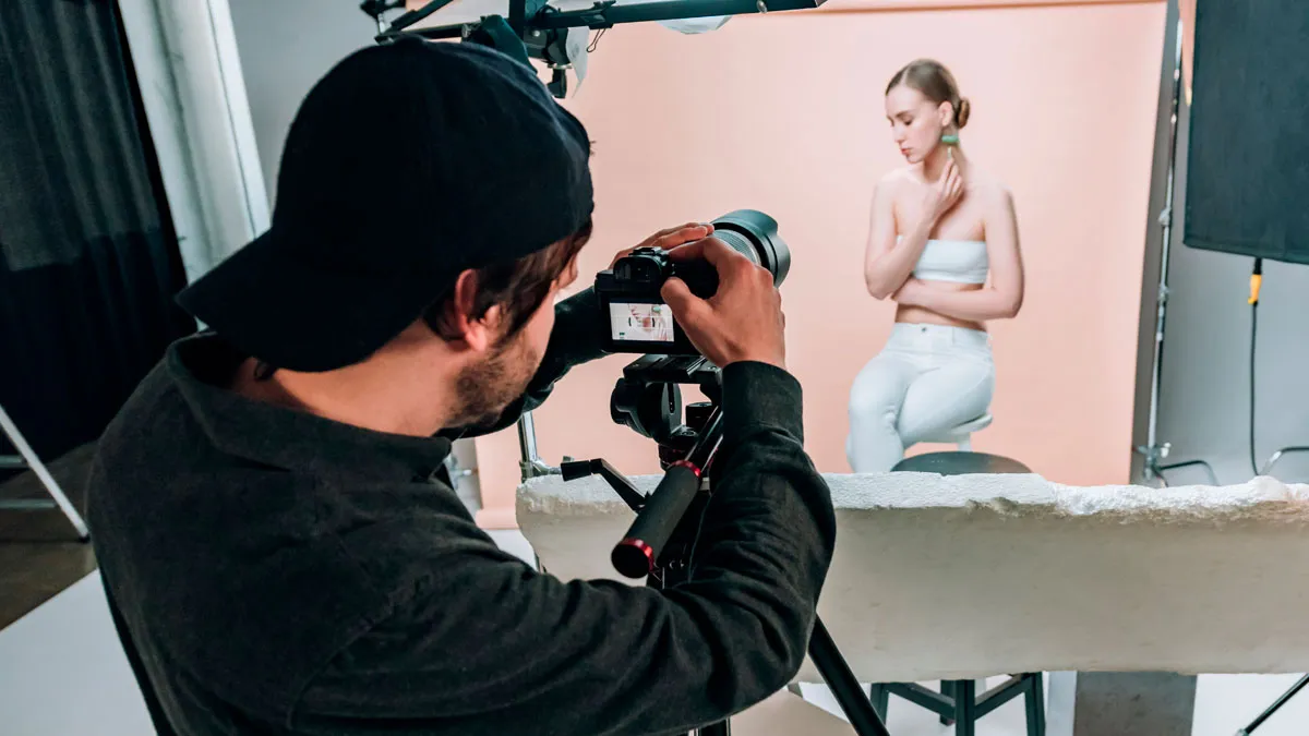 Husband Body Shames Wife Before Photo Shoot, Gets Wrecked For It Online