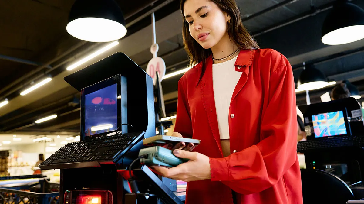 People Are Losing It As American Grocery Shops Introduce Self-Checkout And Morning Shopping Fees