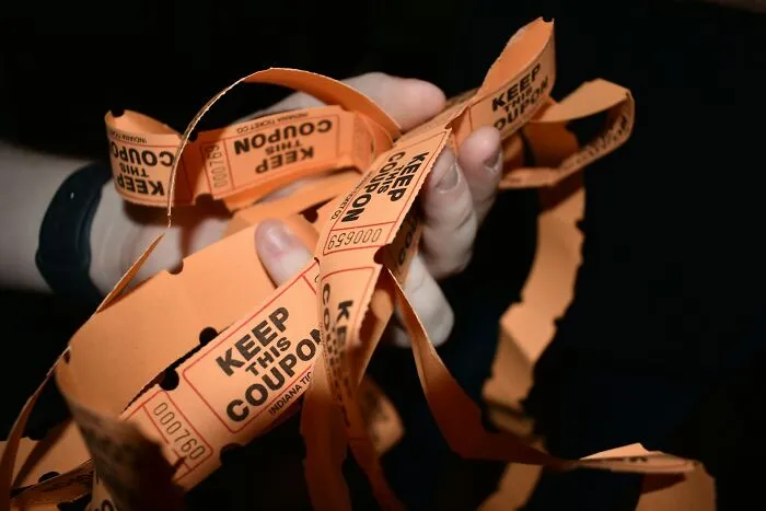 "Crumple Your Raffle Tickets": 30 Life Moves That Work So Well They Feel Like Hidden Game Glitches